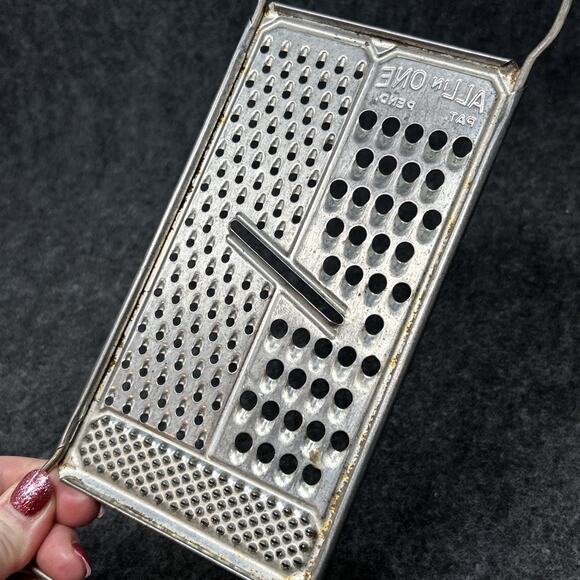 Vintage All In One Pat Pend Metal Grater Shredder Rustic Kitchen Tool 10" USA - Picture 4 of 5
